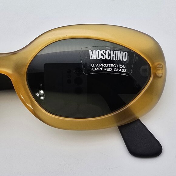 Moschino M3526-S 200/31 Yellow Hearts Frame G-15 Green Lens Sunglasses w/ Case main image 8